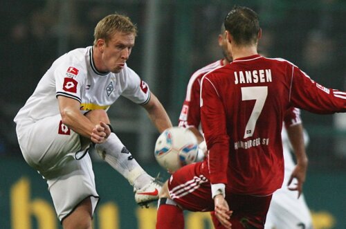 Hanke, în alb, a ajuns la 5 goluri în actuala ediție a Bundesligii