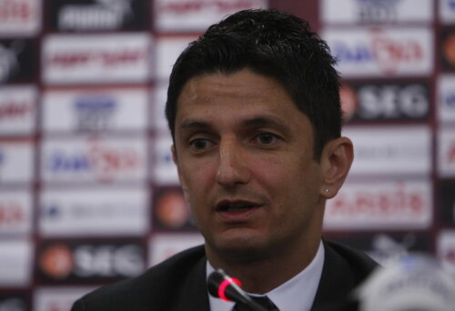 Răzvan Lucescu e convins că Rapid poate cîştiga campionatul cu sprijinul suporterilor