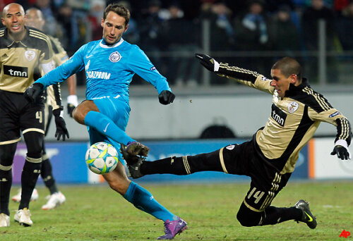 Şirokov a fost eroul lui Zenit în meciul cu Benfica din UEFA Champions League, dar nu a repetat performanţa în derby-ul cu ŢSKA (foto: AP)