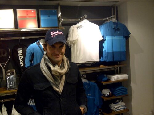 Federer a postat această poza pe Facebook, el aflîndu-se în aceste zile la New York pentru un meci demonstrativ