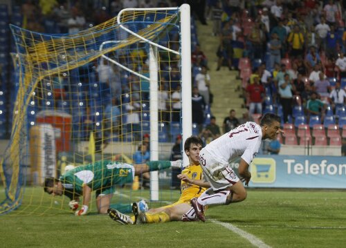 Pancu a adus victoria Rapidului în tur, dar nu va putea fi pe teren și duminică seară