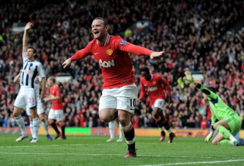 Golurile lui Rooney au propulsat-o pe United pe primul loc în Anglia.