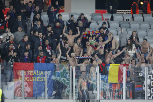 Steaua a fost încurajată la Cluj de cîteva sute de suporteri