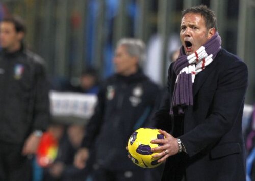 Sinișa Mihajlovici a fost demis pe 7 noiembrie și înlocuit la Fiorentina de Delio Rossi Foto: Reuters