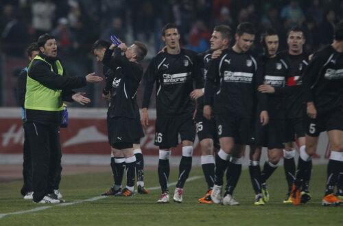 Jucătorii lui Isăilă l-au uimit şi pe Şiman prin victoria în Ştefan cel Mare