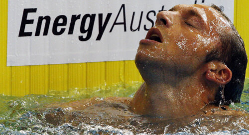 Ian Thorpe a ratat calificare atît la 100 de metri, cît şi la 200 de metri.