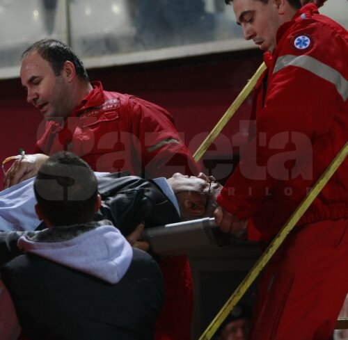 Un suporter rapidist a leşinat la meciul cu Ceahlăul şi a fost transportat la spital