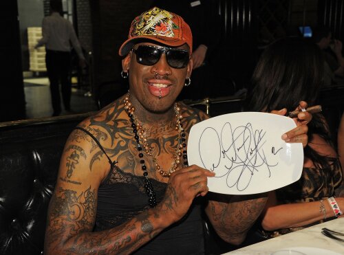 Dennis Rodman a fost însurat de trei ori și are doi băieți și o fată. A doua lui soție, timp de 5 luni, a fost Carmen Electra