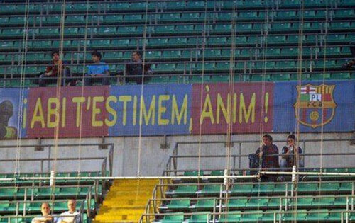 Iată bannerul pentru Eric Abidal (32 de ani), aflat la Barcelona din 2007, sosit de la Lyon