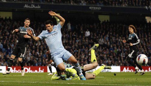 De la duelul cu Chelsea (2-1) din 21 martie i se trag lui Aguero ultimele necazuri (foto: Reuters)