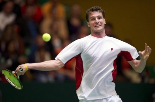 Andrei Dăescu are parte de un debut nefericit la naţionala de Cupa Davis: înfrîngeri şi la simplu şi la dublu.