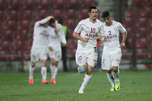 Rapidiştii au învins categoric pe CFR Cluj, cu 5-0 foto: Lorand Vakarcs