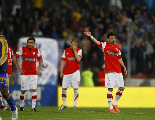 Dinamoviştii au pierdut meciul cu Petrolul Ploieşti, cu 1-3