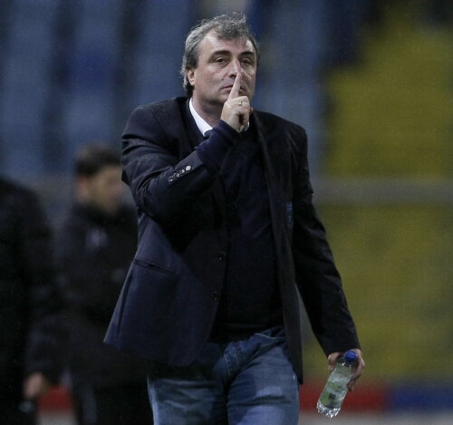 Stoichiţă a schimbat tactica Stelei şi jocul pare să se fi îmbunătăţit