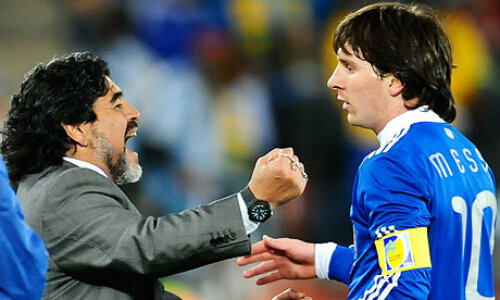 Maradona şi Messi (foto: guardian.co.uk)