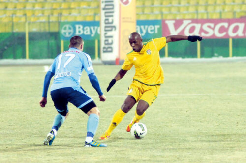 Nsereko, 22 de ani, a fost împrumutat în iarnă de la Fiorentina (foto: vrn.ro)