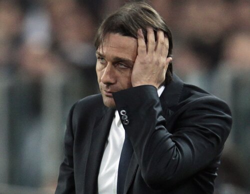 Antonio Conte (42 de ani) ar putea să nu-și mai conducă echipa și în Liga Campionilor // Foto: Reuters