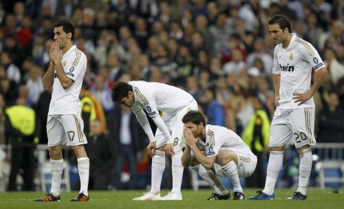 Terminați fizic și psihic. Așa i-a găsit pe madrileni finalul meciului cu Bayern (foto: Reuters)