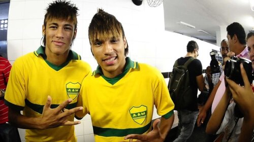 Neymar și sosia sa oficială, Gabriel