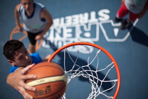 5 turnee de excepţie pe terenurile de la Politehnică