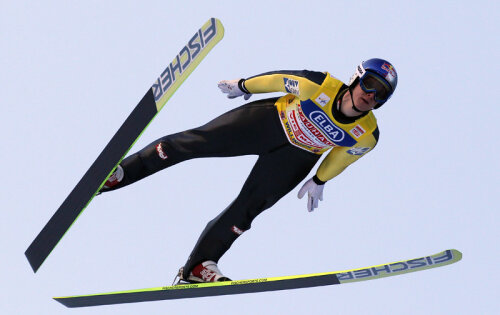 Thomas Morgenstern e campion olimpic şi mondial