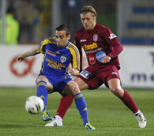 Pînă să vină la Ploiești,
Boudjemaa evoluase numai în
echipe de amatori din Franța