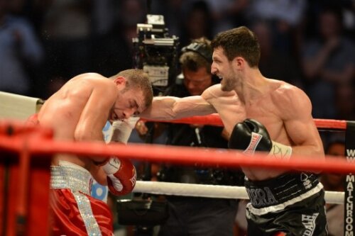 Bute nu a rezistat seriei de pumni lansate de Froch (foto: Alex Nicodim)