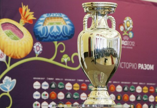 Acest trofeu va aduce cîștigătoarei peste 20 de milioane de euro (foto: Reuters)