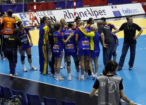 Am mai pierdut o naţională, cea de handbal feminin. // Foto: Ruxandra Fleşeru