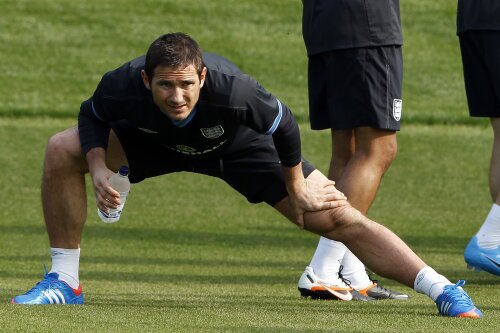 Problemele medicale l-ar putea obliga pe Lampard să rateze Euro (foto: Reuters)