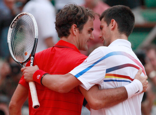 Federer şi Djokovici se vor înfrunta în semifinale, la Roland Garros