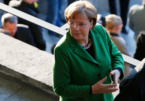Angela Merkel va lipsi sigur la meciurile Germaniei din grupele de la Campionatul European