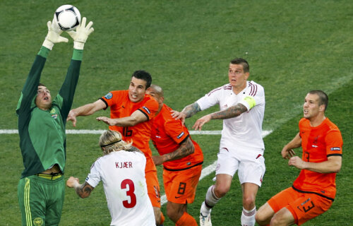 Olanda a jucat bine 24 de minute. Apoi, multă suferinţă