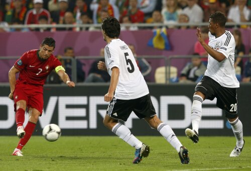 Fanii români au fost dezamăgiți că prea puțini au putut să-l vadă pe Ronaldo contra Germaniei (foto: Reuters)