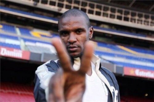 Eric Abidal vine la meciul Franţa - Suedia de la Kiev