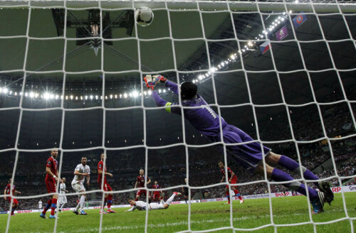 Cech e învins de Ronaldo, iar Cehia pleacă acasă