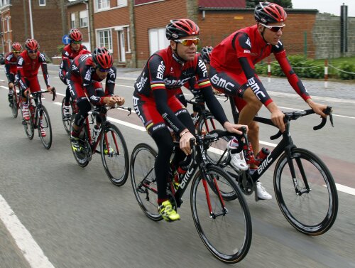 Participanții la Tour de France sînt gata de start (foto: Reuters)
