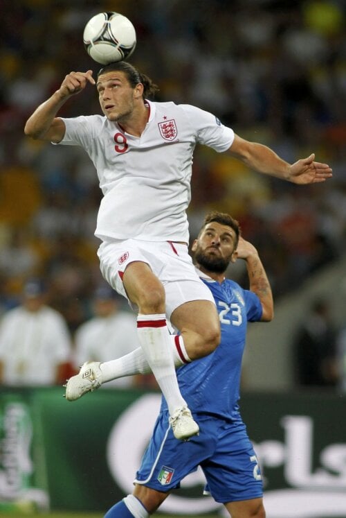 Andy Carroll s-a luptat cu Italia la Euro. foto: Reuters