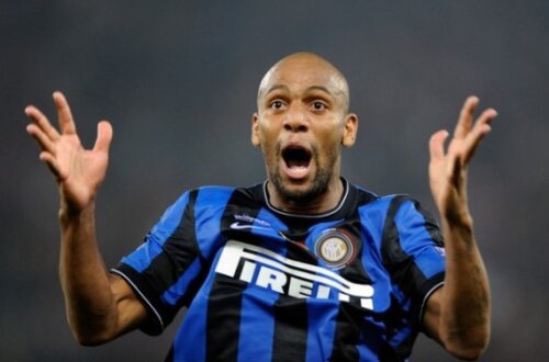 Maicon evoluează la Inter din 2006