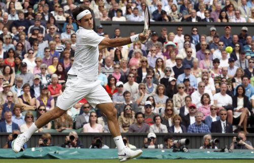 Roger Federer vrea al şaptelea trofeu la Wimbledon // Foto: Reuters
