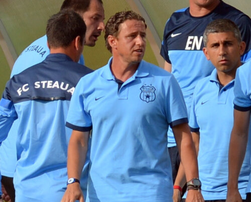 Reghecampf o consideră pe Steaua favorită la titlu
