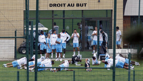 Dacă ar da Bacul la fotbal, jucătorii lui OM ar trece fără emoții după cum trag la antrenament // Foto: Reuters