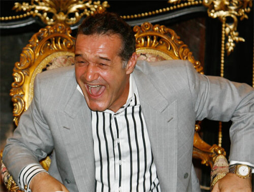 Gigi Becali conduce Steaua din februarie 2003