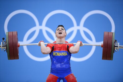 Roxana Cocoș a adus României prima medalie olimpică la haltere feminin (foto: Raed Krishan)