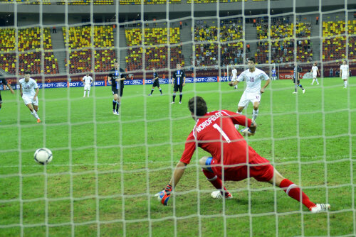 Herea a transformat penalty-ul prin care Rapidul a obţinut ultima victorie europeană din acest sezon.