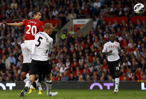 Van Persie se înalță și egalează pe Old Trafford. Primul său gol în tricoul lui Man. United