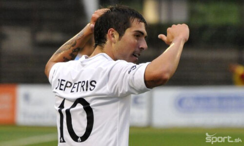 Depetris a mai evoluat la Athletic de Rafaela (10 goluri în 32 de partide), la Omniworld (2 goluri în 10 meciuri) și la Trencin (74 de goluri în 117 partide)