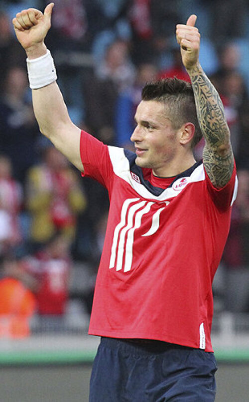 Mathieu Debuchy ar putea deveni coleg cu Benzema la Real