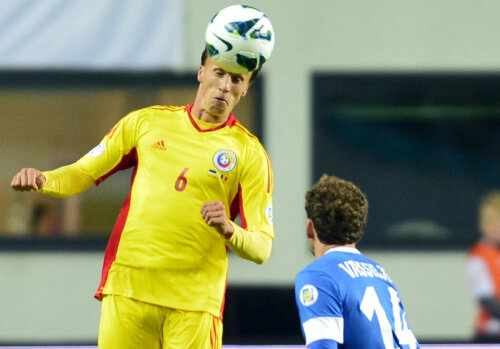Vlad Chiricheș a strîns pînă acum 11 selecții la echipa națională, pentru care a debutat anul trecut, la victoria chinuită din 