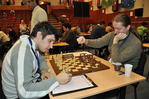 Constantin Lupulescu, stînga (foto: chessbase.com)